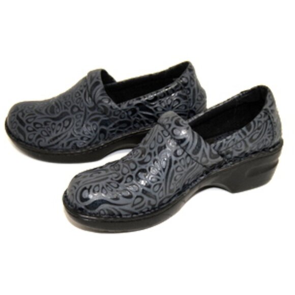 Born B.O.C. Women’s Peggy Embossed Blue Slip On Clogs - Size: 11 - Picture 8 of 8